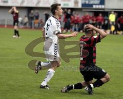 FC Ingolstadt 04 - Wacker Burghausen - 03.05.08 - Freier Schus zum Schluß und Ersin Demir semmelt übers Tor. Im Hintergrund links Gerber fasst sich auch an den Kopf