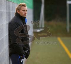 FC Ingolstadt 04 - erstes Training mit Thorsten Fink, beobachtet die Mannschaft beim Spiel gegeneinander