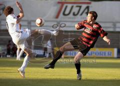 FC Ingolstadt 04 -Spvgg Unterhaching- Toto Pokalfinale - rechts Tobias Eisenschenk im kampf mit dem Hachinger Kapitän Roman Tyce