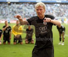 1860 - FC Ingolstadt 04 - Zecke animiert die Fans zum HUMBA