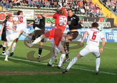 2.Bundesliga - FC Ingolstadt 04 - FC Augsburg - Necat Aygün und Lokvenc mit einer Torchance