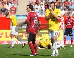 2.Bundesliga - FC Ingolstadt 04 - 1.FC Nürnberg - Wieder vorbei. Steffen Wohlfarth, hinten links Mario Neunaber und am Boden Markus Karl