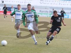 2.Bundesliga - FC Ingolstadt 04 - SpVgg Greuther Fürth Valdet Rama schiesst aufs Tor