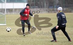 2.Bundesliga - FC Ingolstadt 04 - Training - Jakob Dallevedove passt