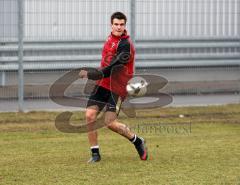 2.Bundesliga - FC Ingolstadt 04 - Training - Ivan Santini flankt