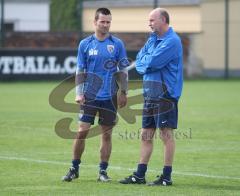 FC Ingolstadt 04 - Training - links Michael Wiesinger und neuer Trainer Horst Köppel