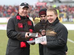 2.Bundesliga - FC Ingolstadt 04 - Oberhausen Preisübergabe an Dirk Seifert