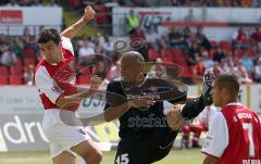 2.Bundesliga - FC Ingolstadt 04 - TuS Koblenz - Kopfballtor durch Michael Wenczel. Schaut dem Ball nach