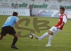 2.Bundesliga - FC Ingolstadt 04 - SV Wehen Wiesbaden - Valdet Rama lupft den Ball zum Tor