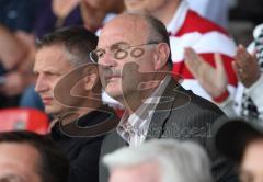 2.Bundesliga - FC Ingolstadt 04 - FSV Mainz - Neuer Trainer Horst Köppel auf der Tribüne. Links Harald Gärtner