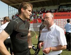 2.Bundesliga - FC Ingolstadt 04 - TuS Koblenz - Torwart Michael Lutz und Trainer Horst Köppel nach dem Spiel