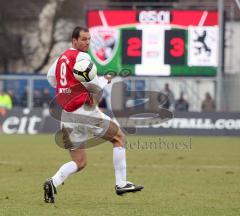 2.BL - FC Ingolstadt 04 -  1860 München - Vratislav Lokvenc schaut dem Ball hinterher