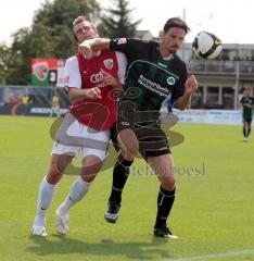 FC Ingolstadt 04 - Fürth - Steffen Wohlfarth  bekommt hier den Ellenbogen ab