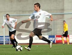 FC Ingolstadt 04 II - links Daniel Miethaner Mite Benjamin Kauffmann und hinten TW Christian Krüger