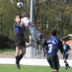 2.Bundesliga - FC Ingolstadt 04 II - Spvgg Weiden - Kopfball von Yohoua Serge