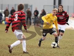 Testspiel - FC Ingolstadt 04 - FC IN II - links Herbeert Obele, Alexander Buch und rechts Milan Grujic