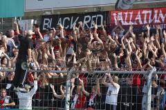 3.Liga - SSV Jahn Regensburg - FC Ingolstadt 04 - 0:2 - Fans Jubel