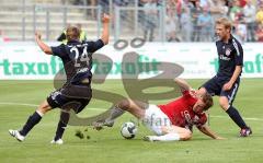 3.Liga - FC Ingolstadt 04 - Bayern München II - Steffen Wohlfarth im Zweikampf