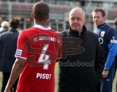 3.Liga - FC Ingolstadt 04 - SSV Jahn Regensburg - Peter Jackwerth gratuliert David Pisot