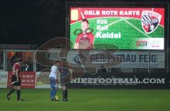 3.Liga - FC Ingolstadt 04 - 1.FC Heidenheim - Gelb Rot für Ralf Keidel, der die Kapitänsbinde übergibt