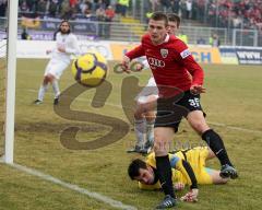 3.Liga - FC Ingolstadt 04 - VFL Osnabrück - Matias Wittek mit einer großen Torchance. Torwart Tino Herbig rettet