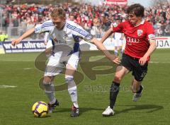 3.Liga - FC Ingolstadt 04 - FC Carl Zeiss Jena - Andreas Buchner im Zweikampf mit Ralf Schmidt