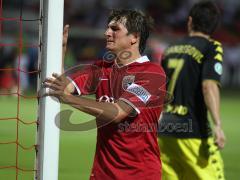 3.Liga - FC Ingolstadt 04 - Borussia Dortmund II - Andreas Buchner enttäuscht am Torpfosten