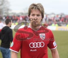 3.Liga - FC Ingolstadt 04 - Kickers Offenbach 1:0 - Der Siegesschütze Fabian Gerber nach dem Spiel