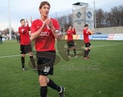 3.Liga - FC Ingolstadt 04 - SV Wehen Wiesbaden 5:1 - Robert Braber bedankt sich bei den Fans