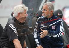 3.Liga - FC Ingolstadt 04 - Bayern München II - Gerd Müller auf der Trainerbank