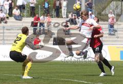 3.Liga - FC Ingolstadt 04 - VfB Stuttgart II - 1:1 - links Steffen Wohlfarth wird vor der Nase der Ball weg geschnappt. Torwart Bernd Leno