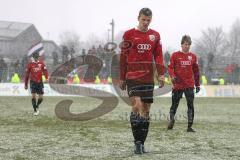 3.Liga - FC Ingolstadt 04 - Eintracht Braunschweig 3:3 - Matthias Wittek Fabian Gerber und hinten Andreas Buchner gehen vom Platz