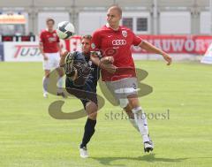 3.Liga - FC Ingolstadt 04 - Bayern München II - Zweikampf Steven Ruprecht