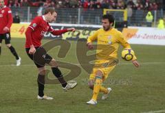 3.Liga - FC Ingolstadt 04 - Eintracht Braunschweig 3:3 - Moritz Hartmann zieht ab leider vorher ein Foul