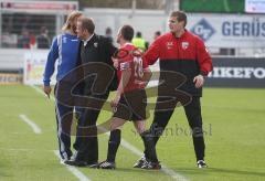 3.Liga - FC Ingolstadt 04 - FC Carl Zeiss Jena - Ralf Keidel gerät mit Trainer Rene van Eck aneinander, Horst Fuchs geht dazwischen