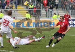 3.Liga - FC Ingolstadt 04 - SSV Jahn Regensburg - Moritz Hartmann Torschuss Versuch