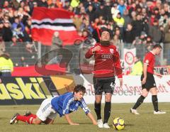 3.Liga - FC Ingolstadt 04 - Holstein Kiel - 1:0 - Fans Fahnen Patrick Mölzl enttäuscht