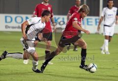 3.Liga - FC Ingolstadt 04 - Wacker Burghausen - 6:0 - Fabian Gerber im Zweikampf mit Patrick Wolf