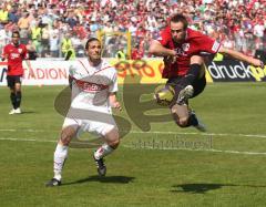 3.Liga - FC Ingolstadt 04 - VfB Stuttgart II - 1:1 - Steffen Wohlfarth nimmt den Ball vor dem Tor in der Luft an