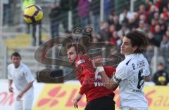 3.Liga - FC Ingolstadt 04 - SV Wehen Wiesbaden 5:1 - Kopfballduell Steffan wohlfarth und Benjamin Hübner