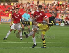 3.Liga - FC Ingolstadt 04 - Borussia Dortmund II - Robert Braber wird gestört, hinten Michael Wenczel
