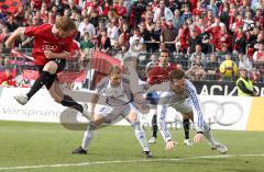 3.Liga - FC Ingolstadt 04 - FC Carl Zeiss Jena - Andreas Zecke Neuendorf köpft die Ecke in Richtung Tor