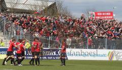 3.Liga - FC Ingolstadt 04 - SSV Jahn Regensburg - Moritz Hartmann zieht ab zum 1:1 Ausgleich. Tor Jubel