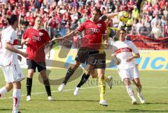 3.Liga - FC Ingolstadt 04 - VfB Stuttgart II - Kopfball Ersin Demir, Torwart Bernd Leno fängt den Ball