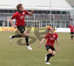 3.BL - FC Ingolstadt 04 - Holstein Kiel - Andreas Zecke Neuendorf jubelt zum 1:0, rechts Moritz Hartmann