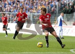 3.Liga - FC Ingolstadt 04 - FC Carl Zeiss Jena - Fabian Gerber läuft ins vermeintliche Abseits