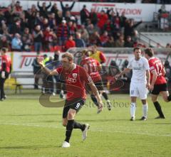 3.Liga - FC Ingolstadt 04 - SSV Jahn Regensburg - Moritz Hartmann fordert den Ball