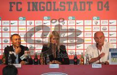 3.Liga - FC Ingolstadt 04 - Wacker Burghausen - 6:0 - Trainer Jürgen Press, Sabrina Bernecker-Fritsche, Trainer Horst Köppel