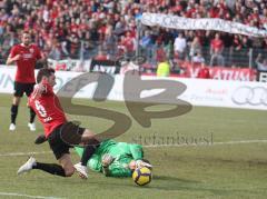 3.Liga - FC Ingolstadt 04 - Kickers Offenbach 1:0 - Stefan Leitl kommt durch und scheitert am Torwart