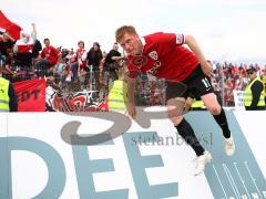 3.Liga - FC Ingolstadt 04 - SV Sandhausen - Andreas Zecke Neuendorf bei den Fans